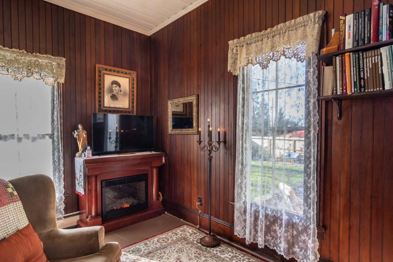 Historical John Rast House Circa 1875 Hotell Roseburg Exteriör bild